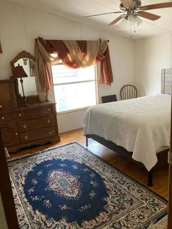 Photo of Suzanne's room