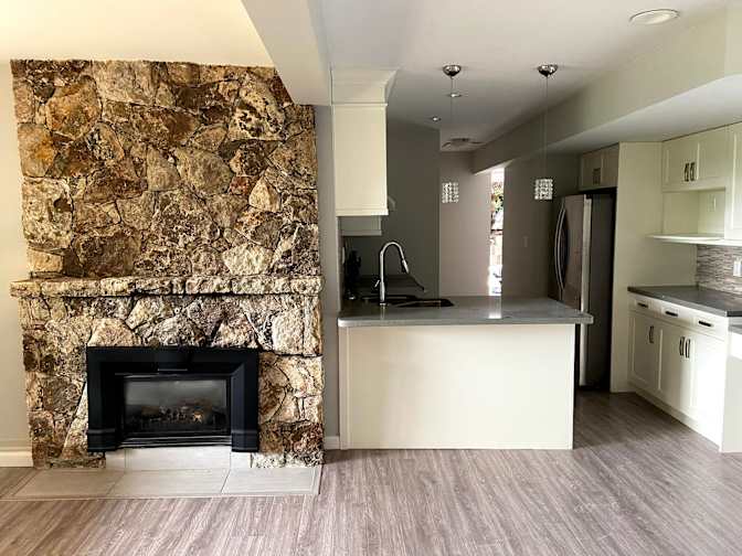 Akhil Cherukara Tom's room