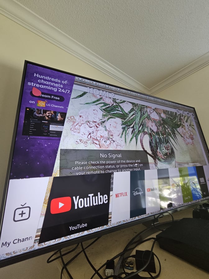 Abril Mendoza cordova's room