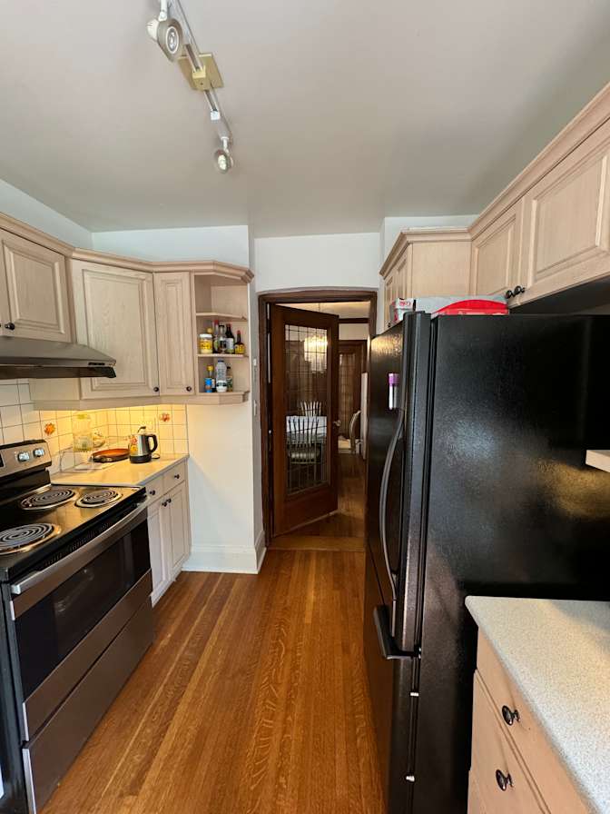 Evelina Suleimanova's room