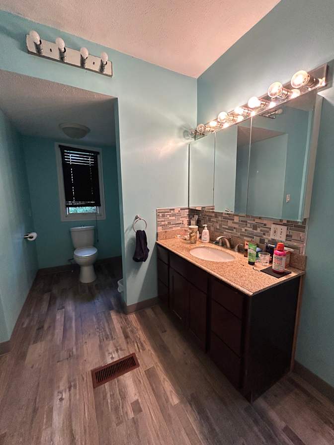 Private room to rent in share house Olympia Street...