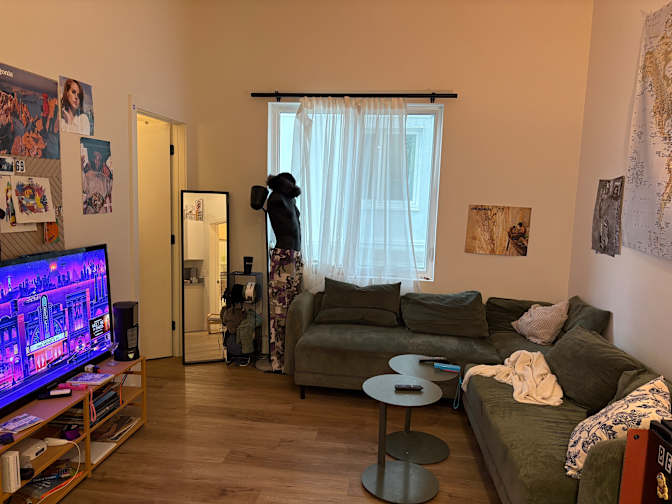 Amber Mcneely's room