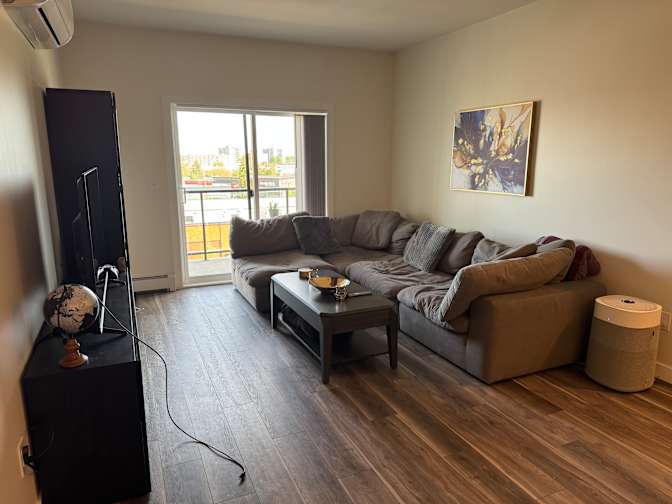 kaitlin sweetapple's room