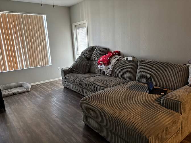 Photo of Des's room