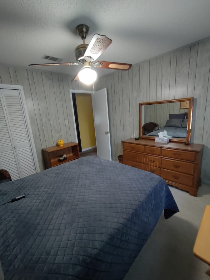 Photo of Kennis's room