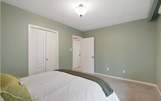 Photo of Linda's room