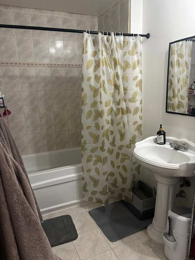 Lauren holland's room