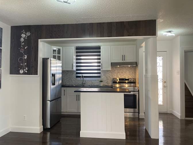 Khanh Hoa Hoa Nguyen's room