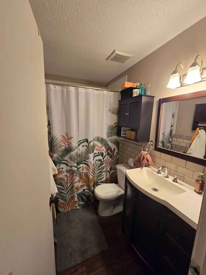 Photo of Ren's room