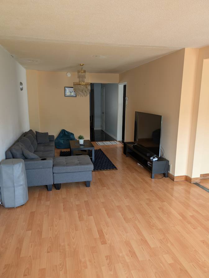 Achleswar Premanand's room