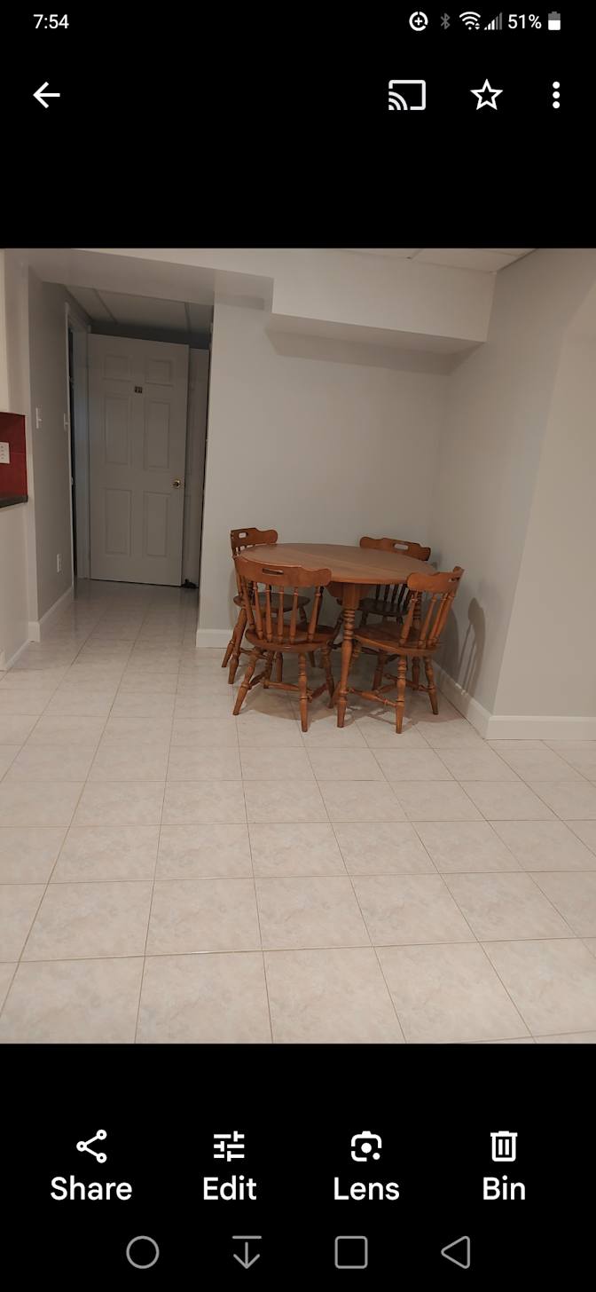 Noelle ALEXANDER's room