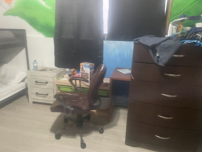 Kinsley Pearen's room