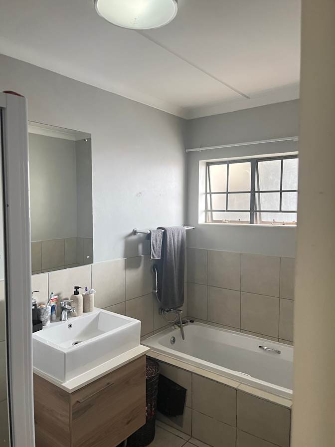 Photo of Tee's room