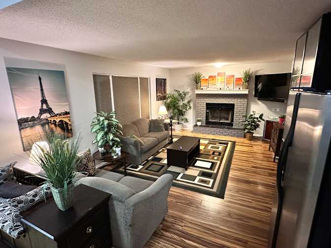 Photo of Don Lafont's room