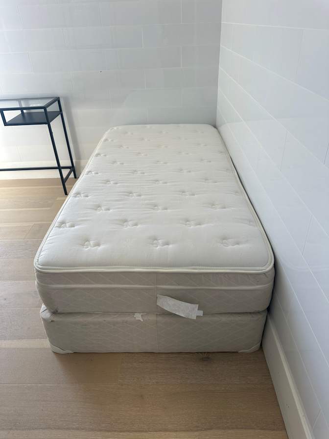 Vancouver Rentals's room