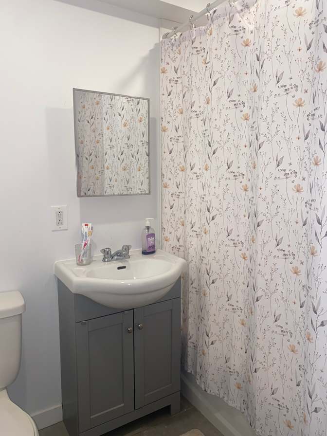 Damace Bokosso's room