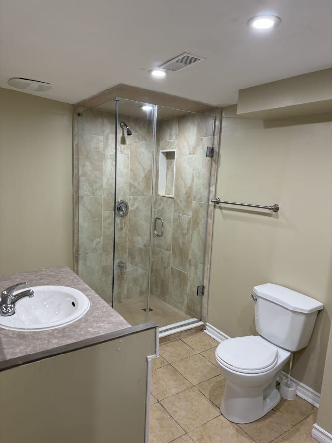 Kelesha Mcknight's room