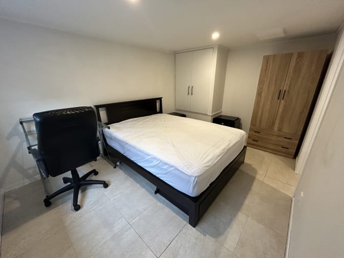 Photo of Ken's room