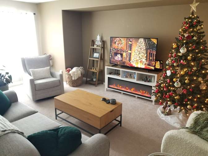 modern spacious room, main floor's room