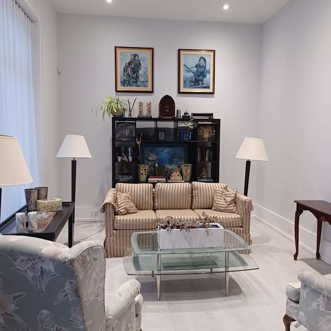 Midtown Toronto Room for Males's room