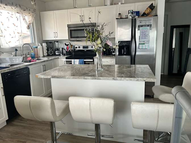 Katy Saunders's room