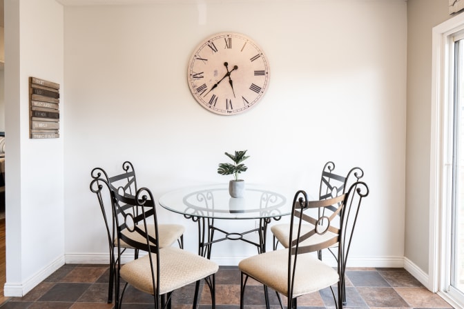 Robert Thomson's room