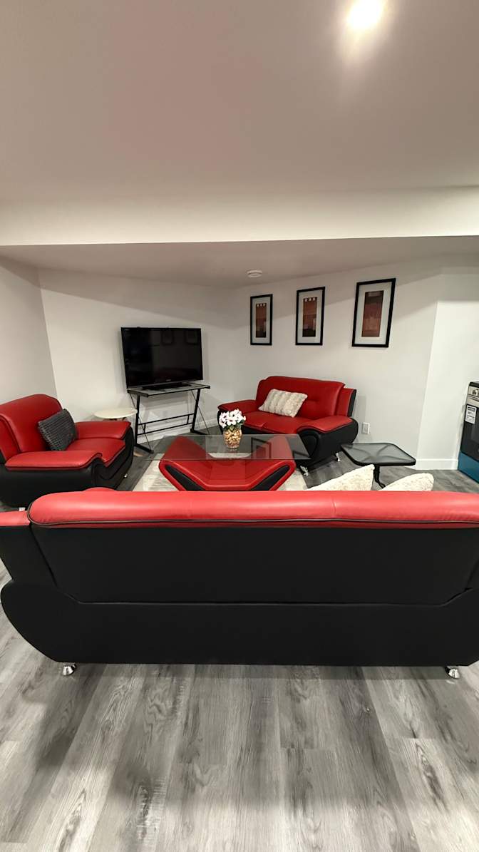 Elodie Tamdem's room