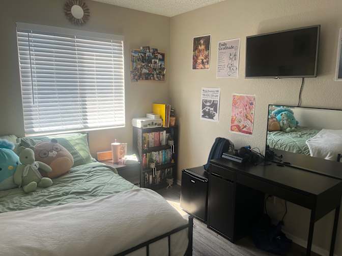 Private room to rent in share house West Elgin Stre...