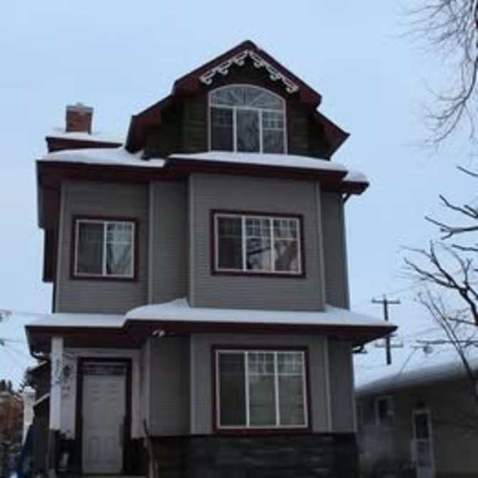 Photo of Luis Rebonne's room