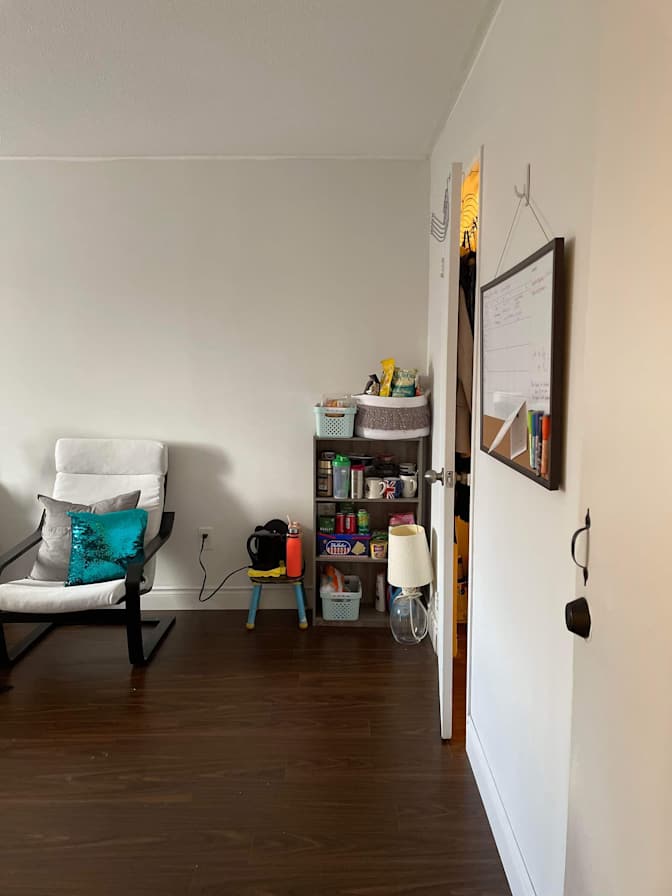 Jennifer castillo's room