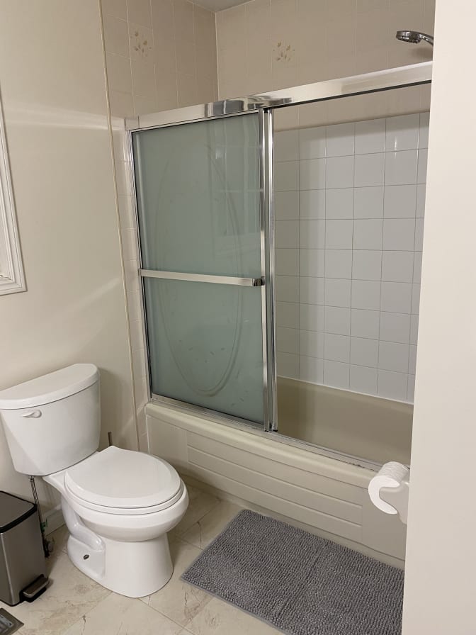 Chaminda Rankothge's room