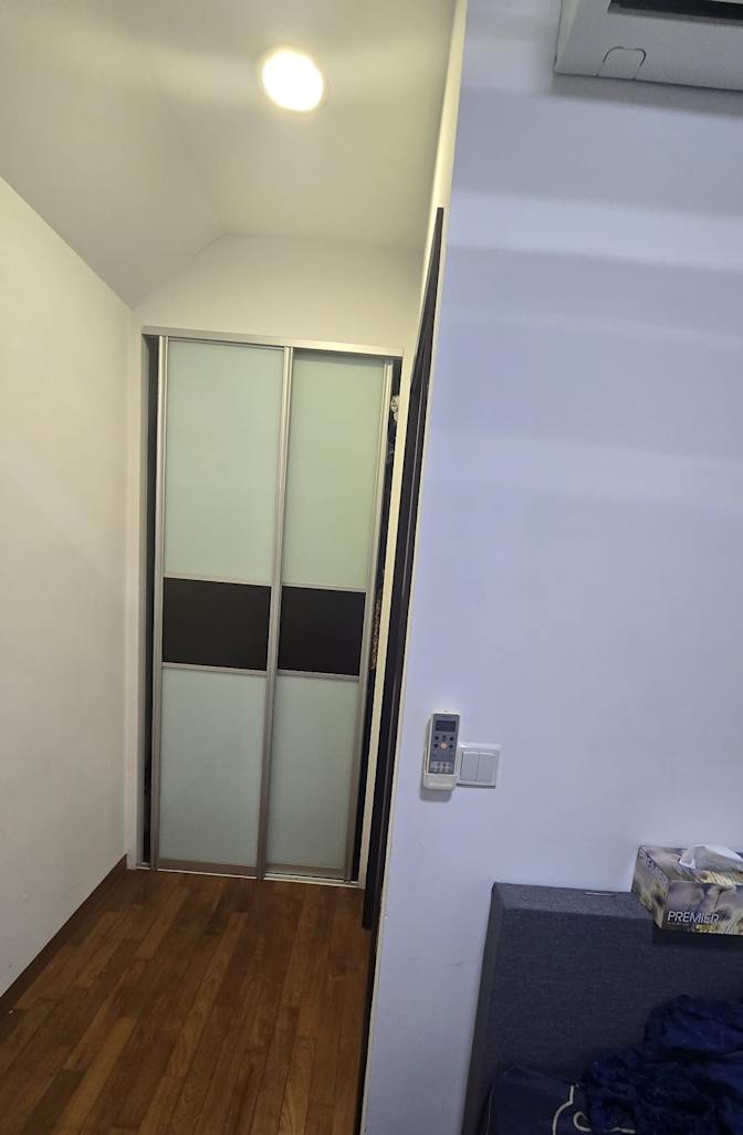 Photo of Capt. Akee's room