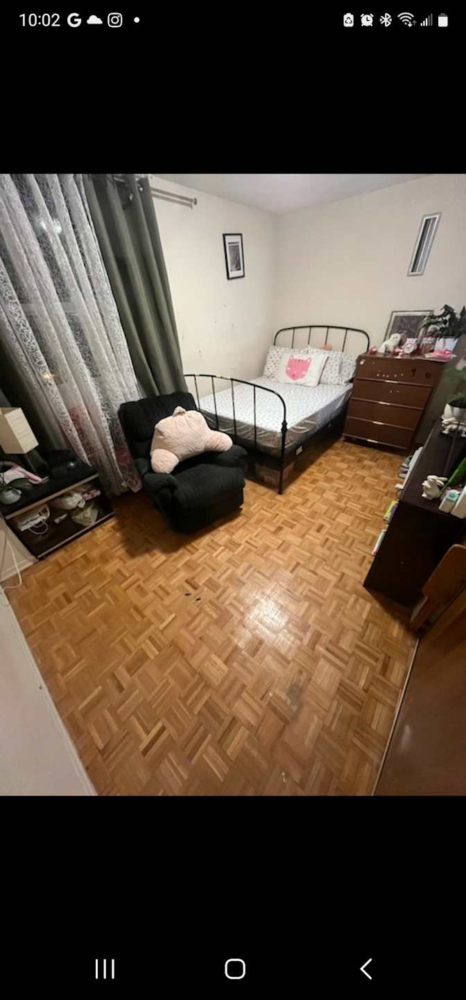 elizabeth espino's room