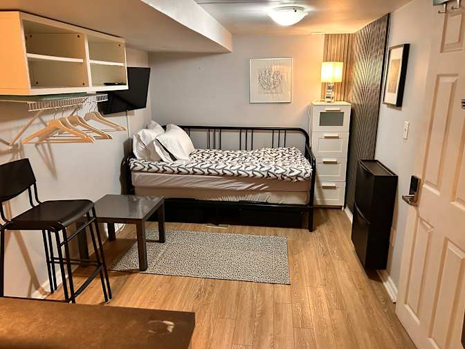 Nick Sarkovski's room