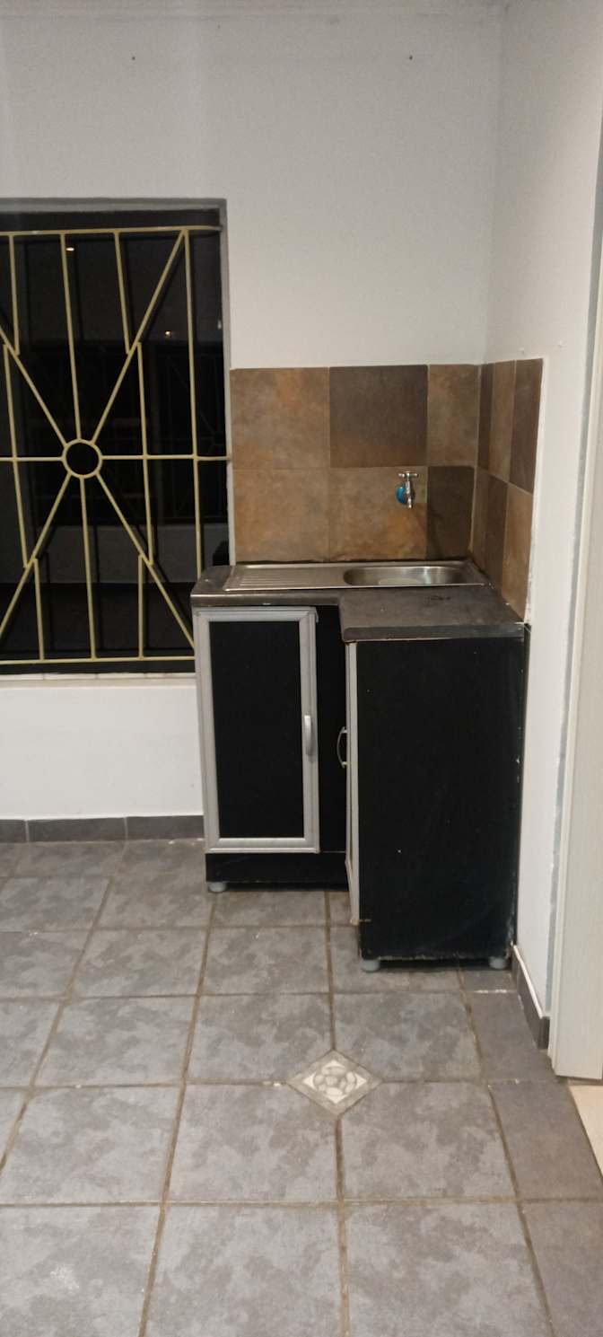 Photo of NEMULALO SOLOMON's room