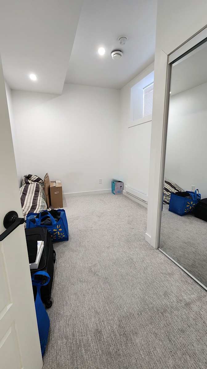 Analyn Carrillo's room