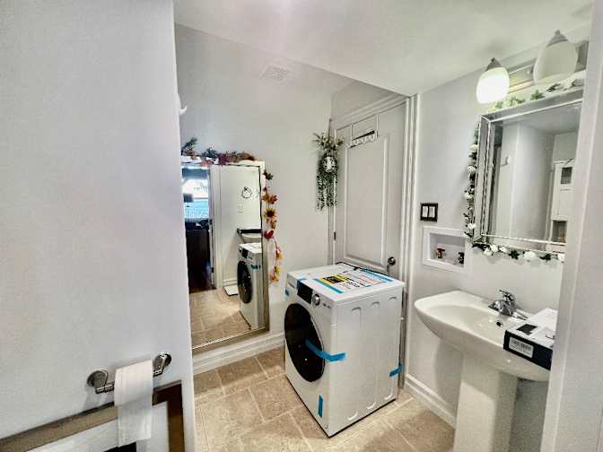 Xiaoye ( Zoe)'s room