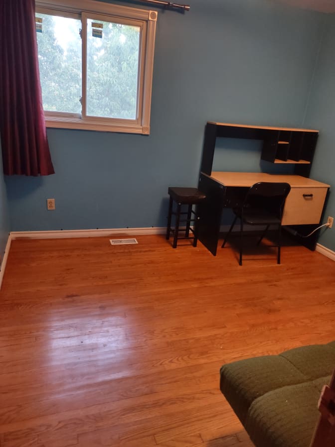 Siby Alexander's room