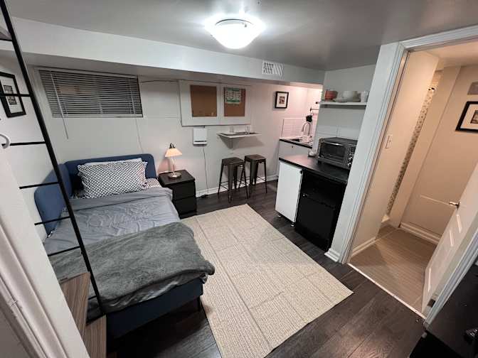 Nick Sarkovski's room