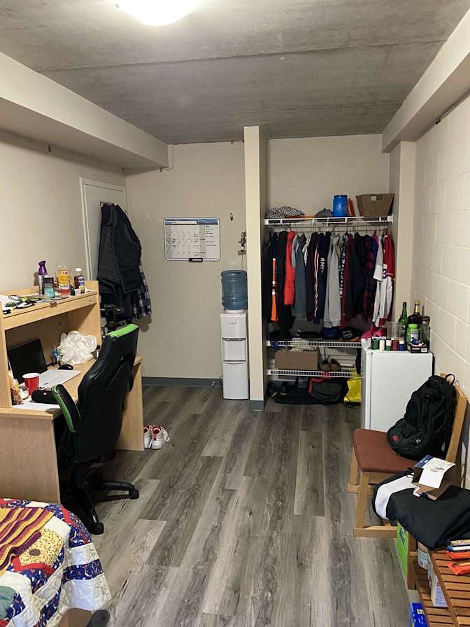 Chelsey Sinkins's room