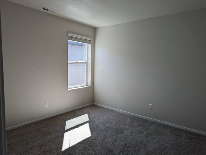 Photo of Karryn's room