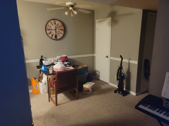 Photo of Thomas's room