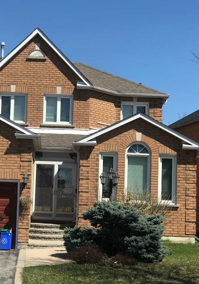 Veronica Andy's room