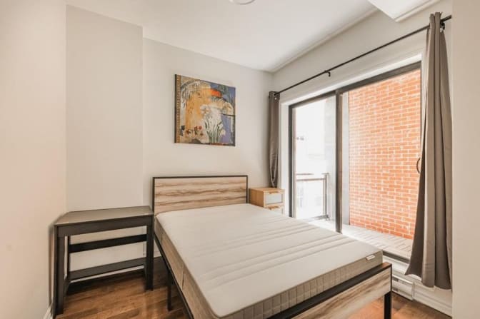 Matthew Achkarian's room