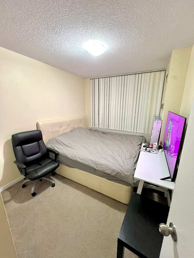 EKC Homestay Toronto's room