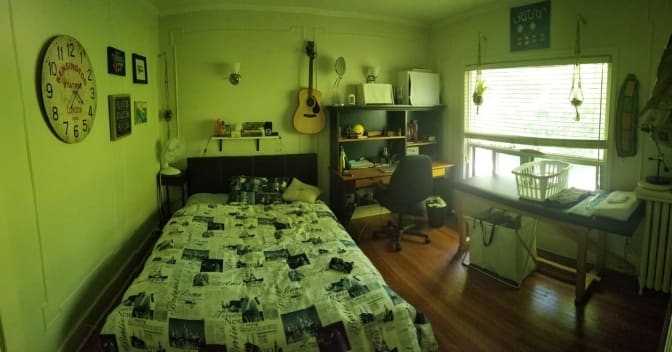 Photo of Loris's room