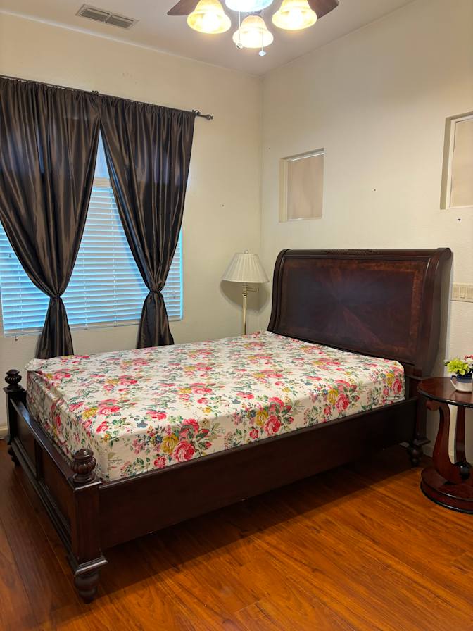 Photo of LOLITA's room