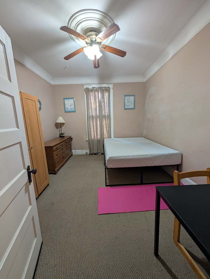 Photo of Yllor's room