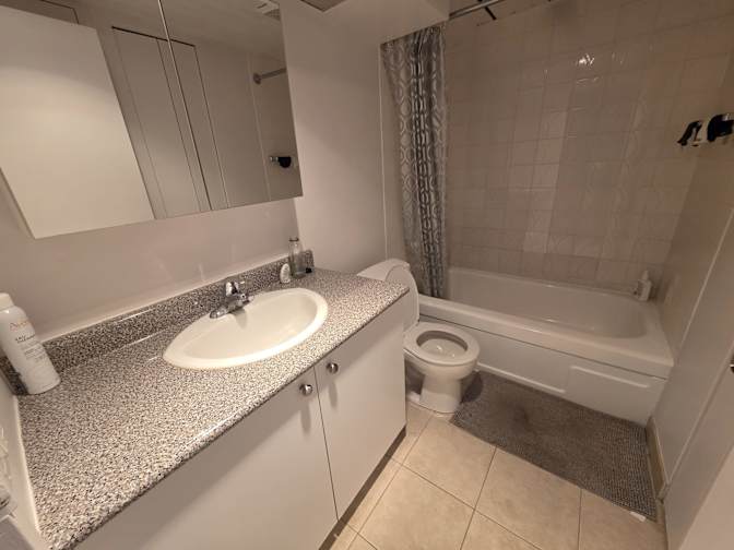 Photo of Mübira's room