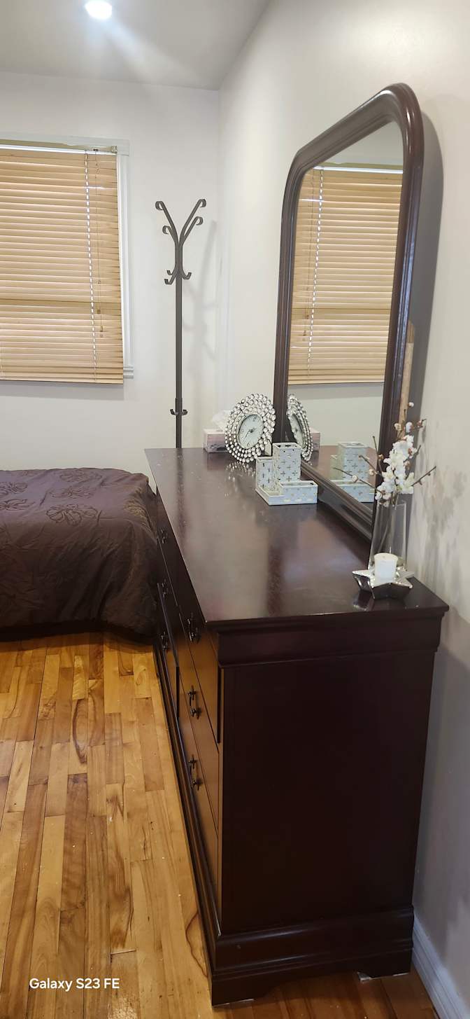 Karla Cardenas's room